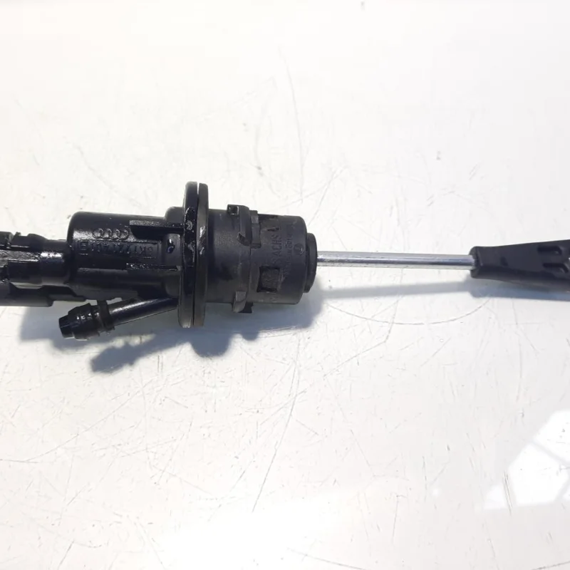 Pompa ambreiaj, cod 8K1721401B, Audi A4 Avant (8K5, B8) (id:560021) Reducere specială