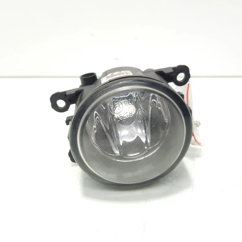 Disponibil imediat Proiector ceata dreapta, Ford Focus 3 Sedan (idi:556399)