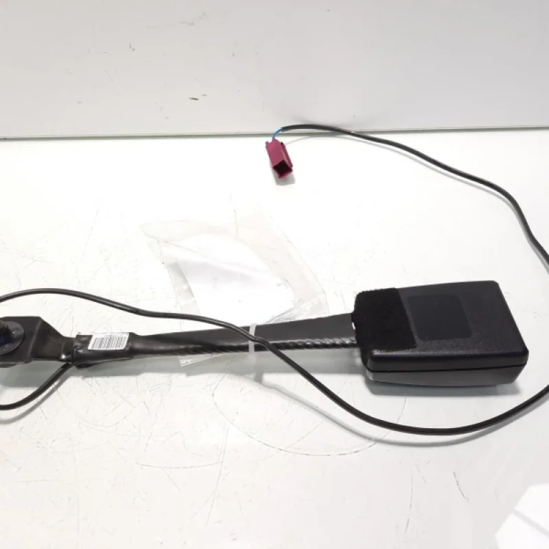 Preț promoțional Capsa centura dreapta fata cu fir, cod BM51-61208-ABW, Ford Focus 3 Sedan (idi:546780)