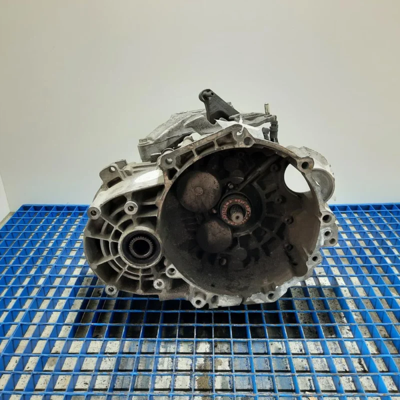 Bestseller Cutie viteze manuala, cod KDZ, VW Golf 5 Variant (1K5), 2.0 TDI, BMN, 4x4, 6 vit man (idi:541354)