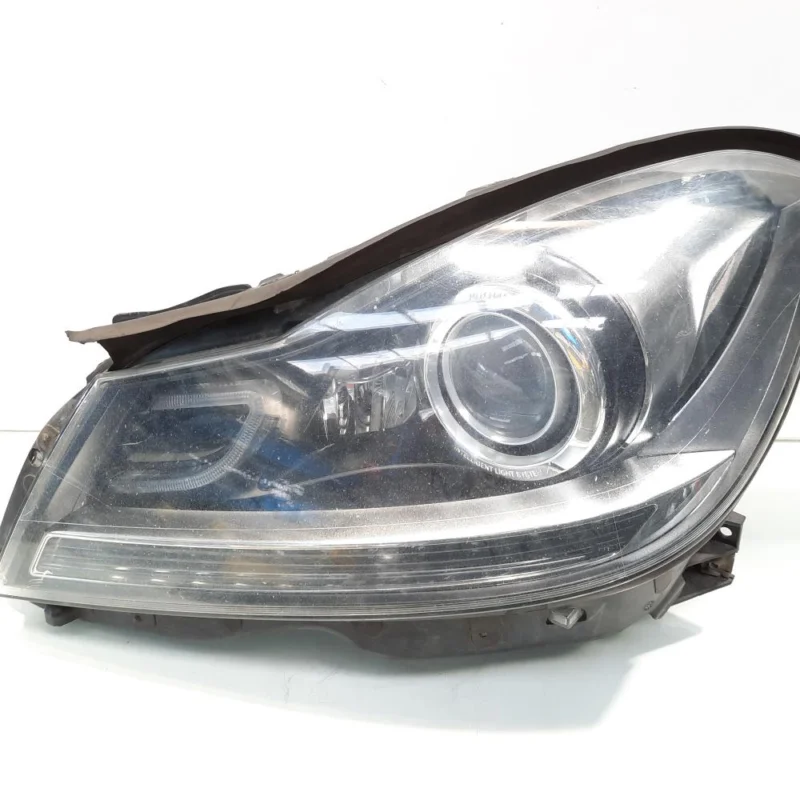 Far stanga cu lupa si bixenon, cod A2048207939, Mercedes Clasa C (W204) facelift (idi:540300) Expediere rapidă