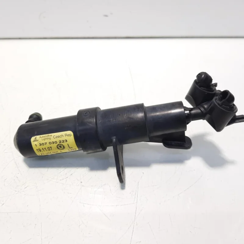 Cumpără online Spalator far stanga, cod 1Z0955965A, Skoda Octavia 2 Combi (1Z5) (id:546326)