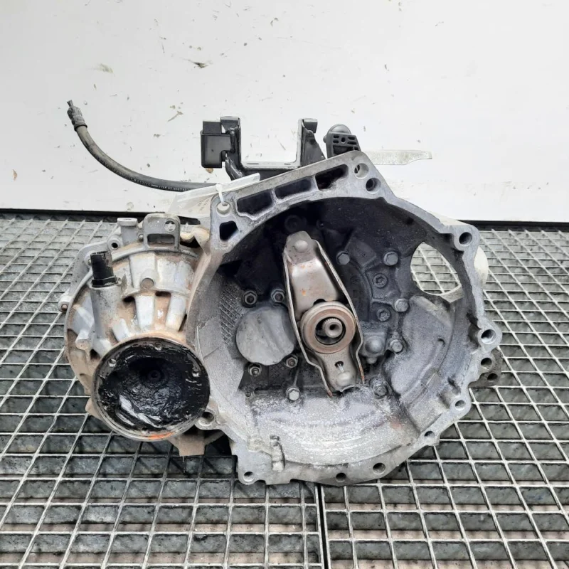 Cutie viteza manuala, cod KFK, Vw Polo (6R) 1.6 TDI, CAY, 5 vit man (id:540832) Comandă acum