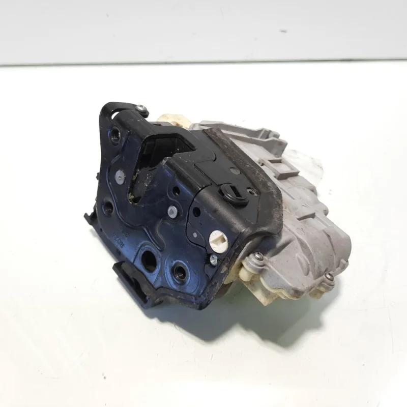 Broasca dreapta spate, cod 3C483916A, VW Passat (3C2) (id:540608) Discount