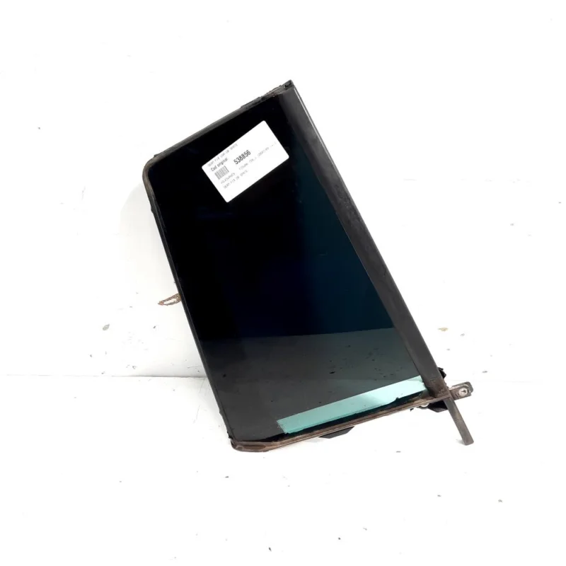 Noutate Geam fix dreapta spate, VW Tiguan (5N) (id:538856)