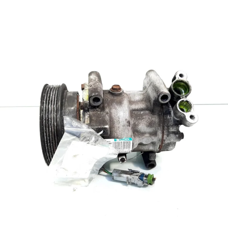 Cel mai bun preț Compresor clima Sanden, cod 8200365787, Renault Clio 3, 1.6 benz, K4MD800 (id:534040)