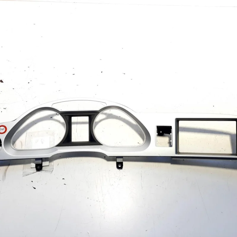 Reducere extra Ornament ceas bord, cod 4F1857115J, Audi A6 Allroad (4FH, C6) (idi:512437)