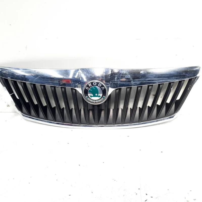 Grila bara fata centrala cu sigla, cod 1Z0853651C, Skoda Octavia 2 (1Z3) facelift (id:531247) Cumpărături sigure