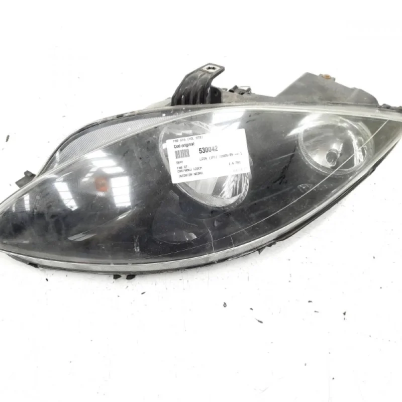 Disponibil imediat Far stanga, Seat Leon (1P1) (id:530042)