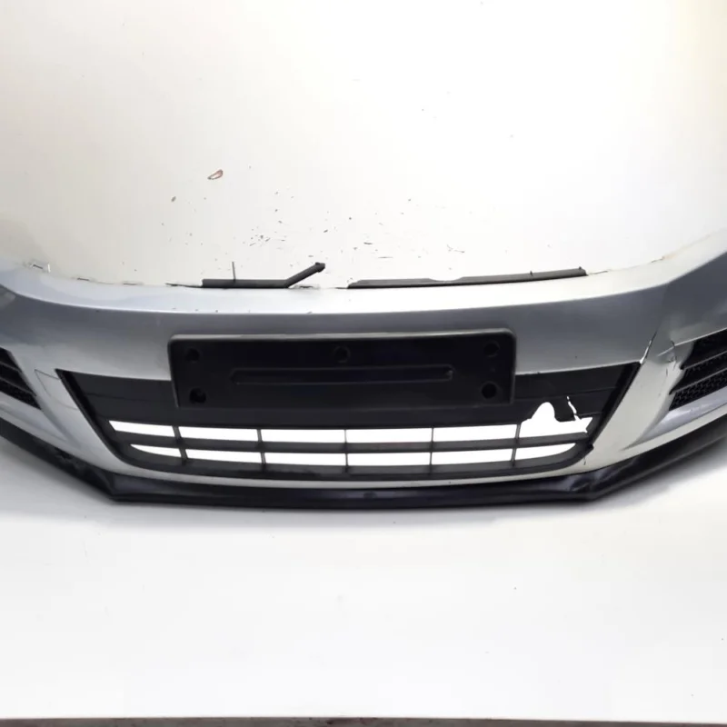 Cumpără online Bara fata cu grila, cod 5N0807221K, Vw Tiguan (5N) (id:519972)