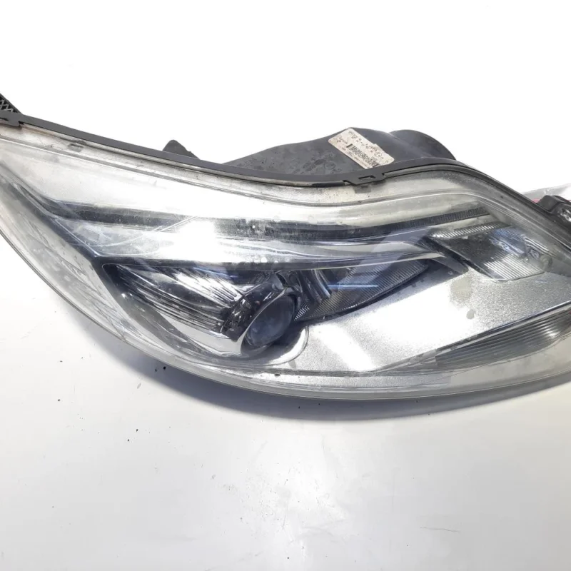 Far dreapta cu xenon, cod BM51-13D154-BG, Ford Focus 3 Sedan Premium