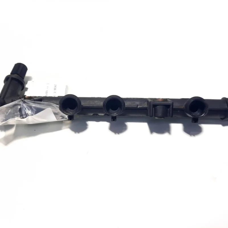 Cumpără online Rampa injectoare, cod 32190118301, Fiat Punto (188) 1.2 benz, 188A400 (id:509250)