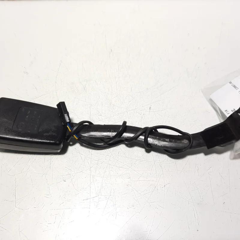 Capsa centura dreapta fata cu fir, cod 1K4857756C, Vw Golf 5 Variant (1K5) (id:505889) Ofertă