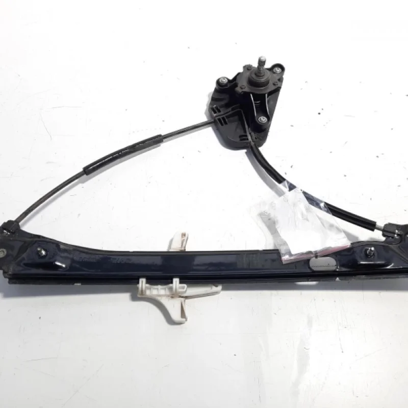 Vezi acum Macara manuala dreapta spate, Skoda Rapid Spaceback (NH1) (id:505725)