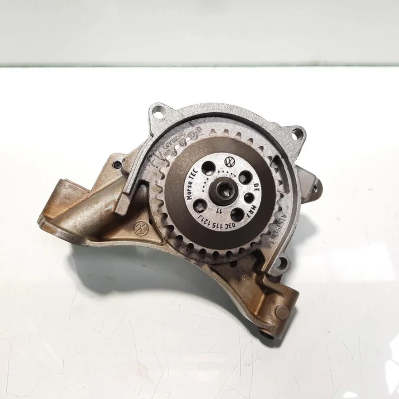 Reducere extra Pompa ulei, cod 03C105Q, Seat, 1.4 TSI, CAX (pr:110747)