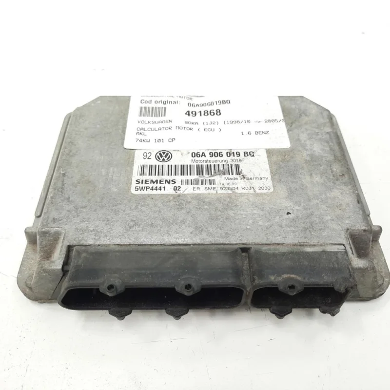 Plată sigură Calculator motor, cod 06A906019BQ, Skoda Octavia 1 (1U2), 1.6 benz, AKL (idi:491868)