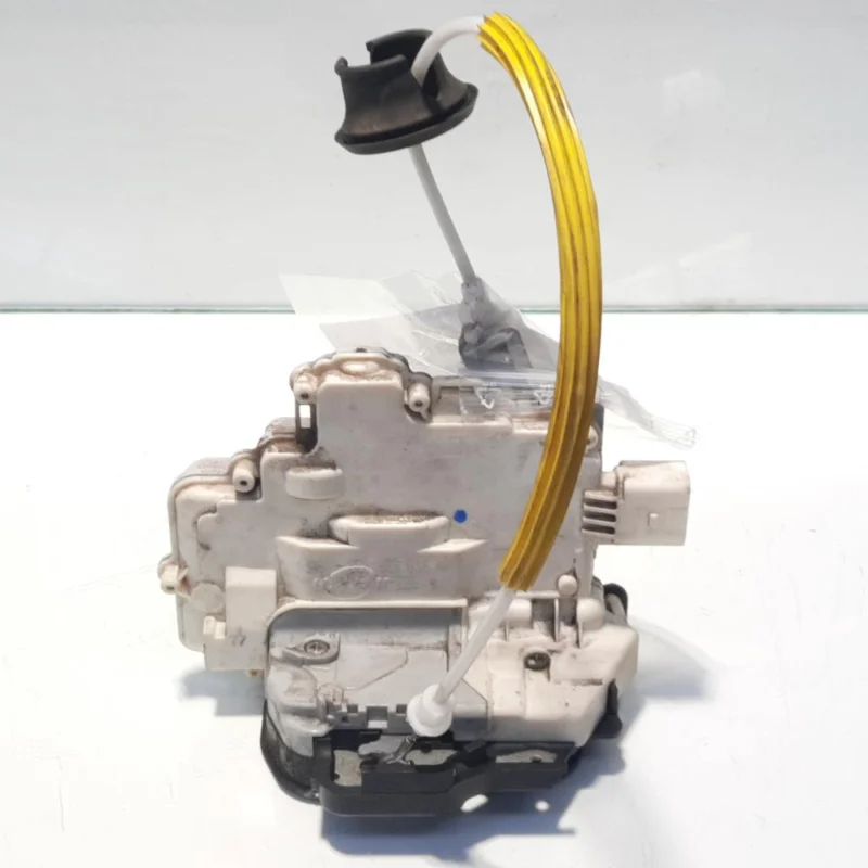 Discount Broasca dreapta spate, cod 8E0839016AA, Audi A4 (8EC, B7) (id:489681)