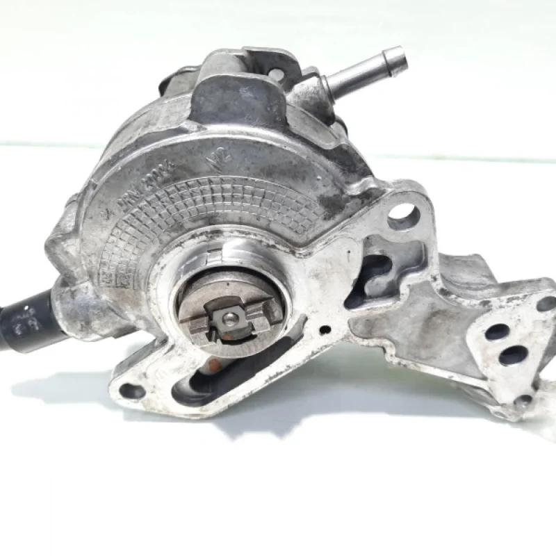 Vezi acum Pompa vacuum LUK, cod 038145209K, Vw Golf 5 (1K1) 1.9 TDI, BKC (id:488511)