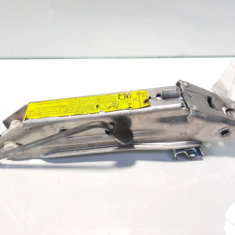 Retur gratuit Cric, cod 8L0011031A, Vw Passat Variant (3B6) (id:483958)