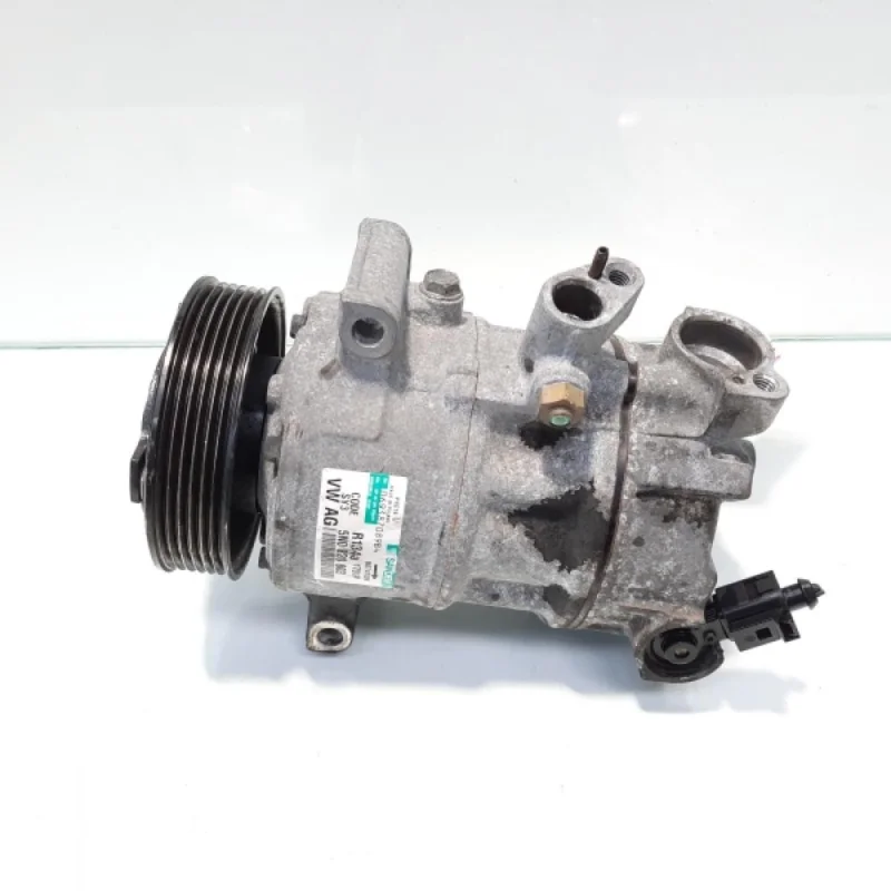 Compresor clima, cod 5N0820803, VW Passat (362), 1.6 TDI, CAY (idi:481988) Lichidare de stoc