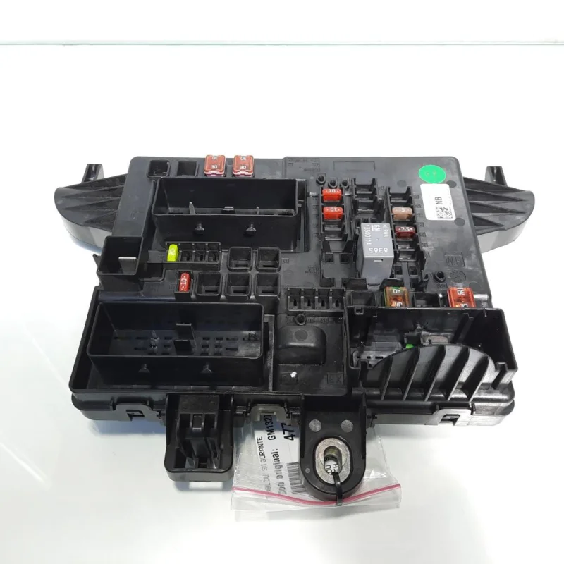 Tablou sigurante, cod GM13277318, Opel Insignia A Sports Tourer, 2.0 CDTI, A20DTH (idi:477182) Reducere