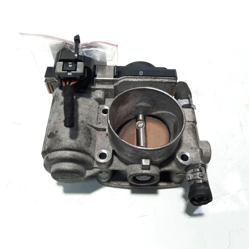 Disponibil imediat Clapeta acceleratie, cod GM55559227, Opel Vectra C GTS, 1.6 benz, Z16XEP (idi:469516)