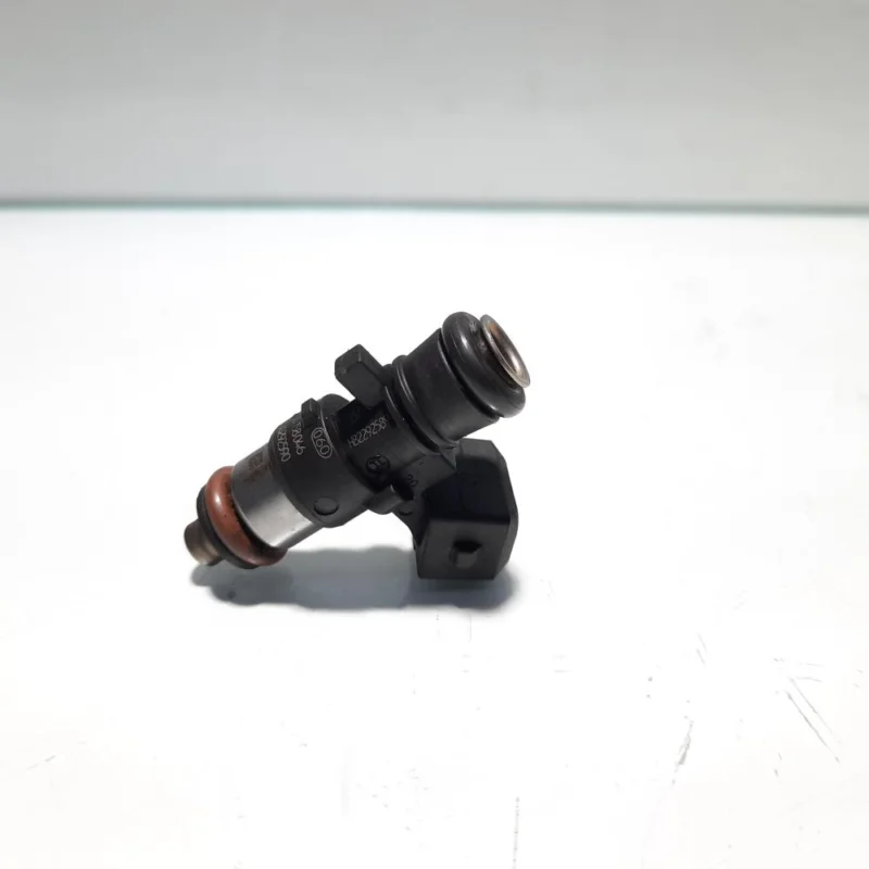 Injector, cod 8200292590, Renault Clio 3, 1.2 benz, 16v, D4F764 (idi:456485) Cumpără acum