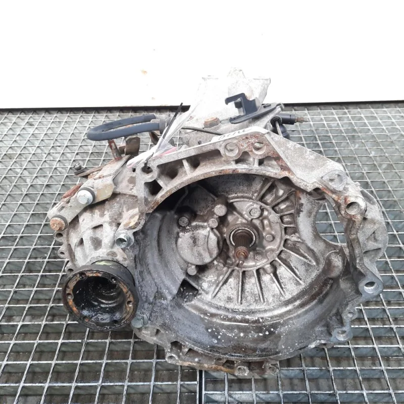 Reducere extra Cutie viteza manuala, cod DUW, VW Bora (1J2), 1.4 benz, AXP, 5 vit man (idi:469356)