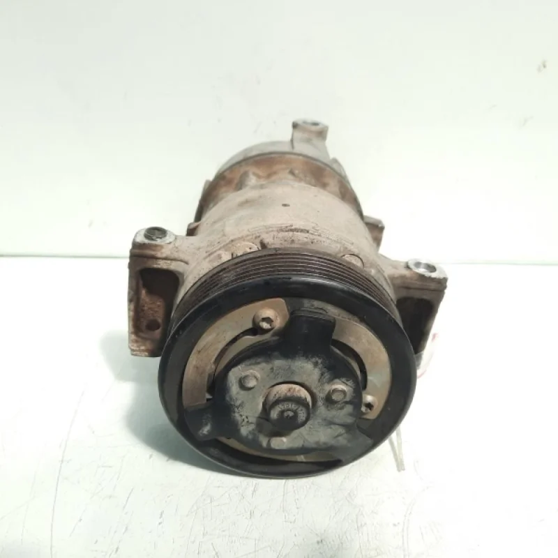 Cumpără online Compresor clima, cod 5N0820803, Vw Caddy 3 Combi (2KJ) 1.9 TDI, BLS (idi:472152)