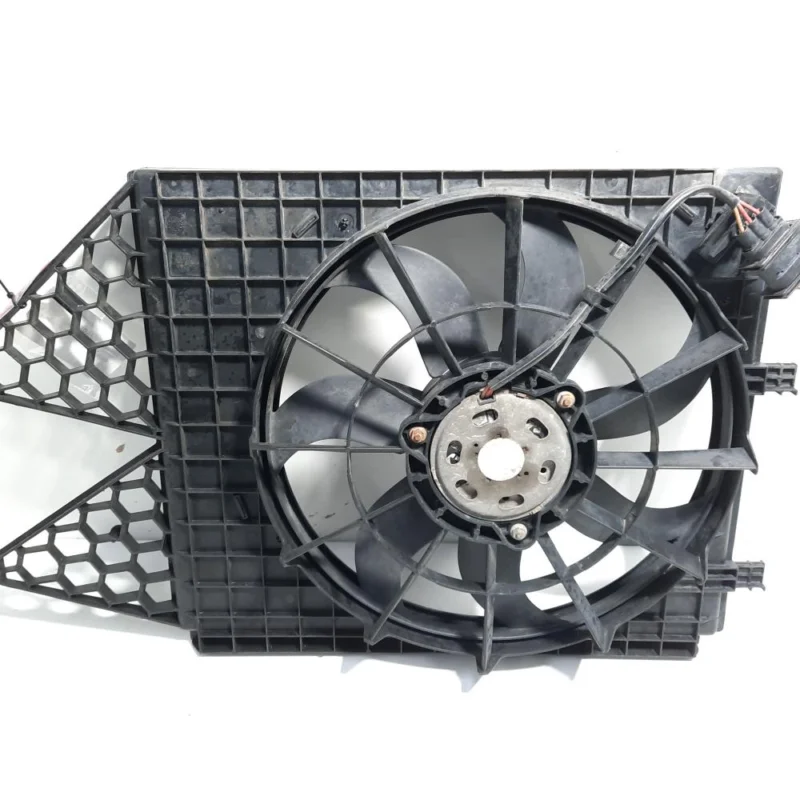 Reducere specială Electroventilator, cod 6R0121207A, Skoda Fabia 2 Combi (5J, 545) 1.6 TDI, CAYC (idi:469817)