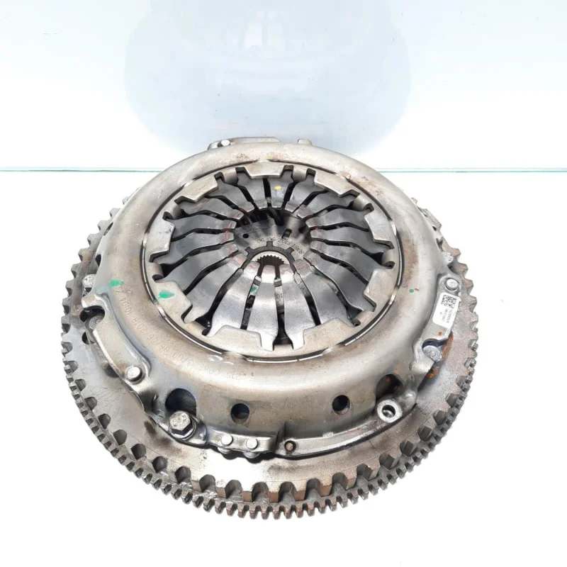 Ofertă specială Volanta masa simpla cu placa presiune, cod 30205625R, Dacia Logan 2, 0.9 tce, H4B408, 5 vit man (idi:465290)