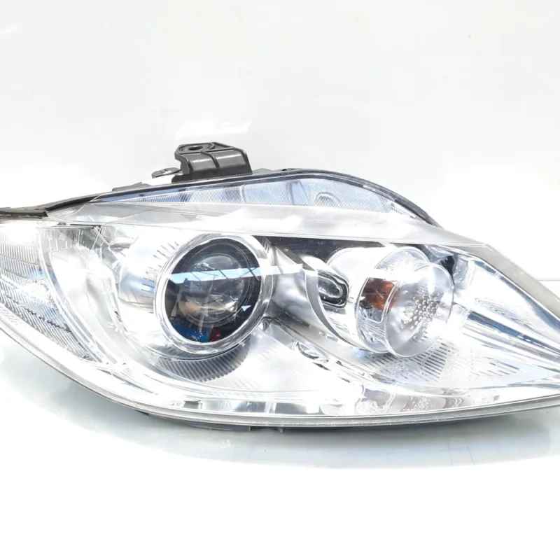 Far dreapta cu lupa si xenon, Seat Exeo (3R2) (id:465559) Preț promoțional