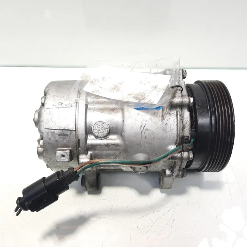 Vezi acum Compresor clima, cod 1J0820803K, Vw Golf 4 (1J1) 1.9 TDI, ALH (id:462576)