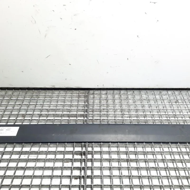 Plată sigură Ornament stanga fata, cod 735388382, Fiat Doblo (223)