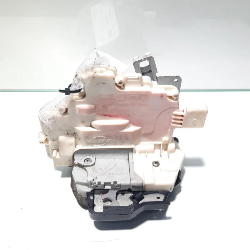 Ofertă Broasca dreapta fata, cod 8E1837016AA, Audi A4 Avant (8ED, B7)