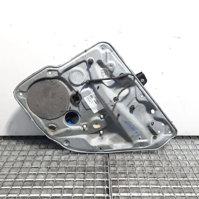 Mai ieftin Macara electrica dreapta spate, Vw Golf 4 Variant (1J5) cod 1J4839730G (id:455895)