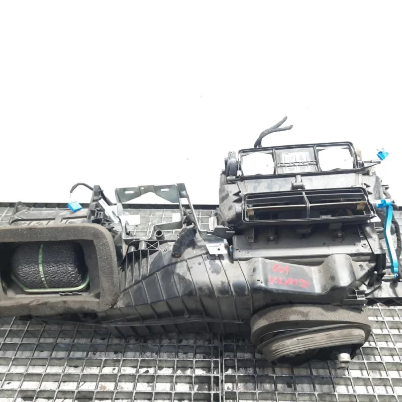 Carcasa aeroterma bord, Vw Touran (1T1, 1T2) [Fabr 2003-2010] (id:450667) Bestseller