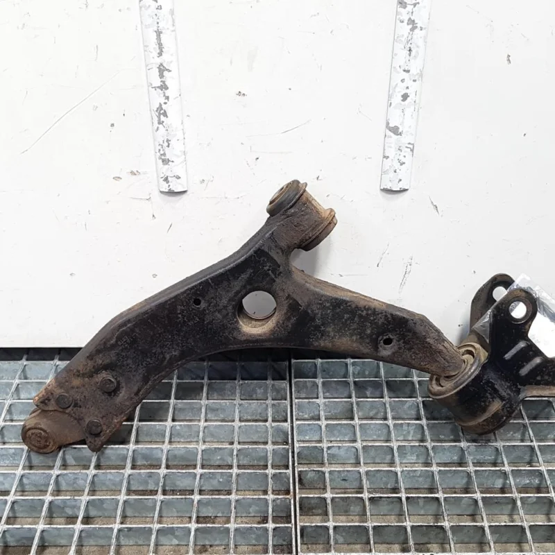 Brat trapez dreapta fata, Ford Focus 3 Turnier 1.6 tdci Reducere