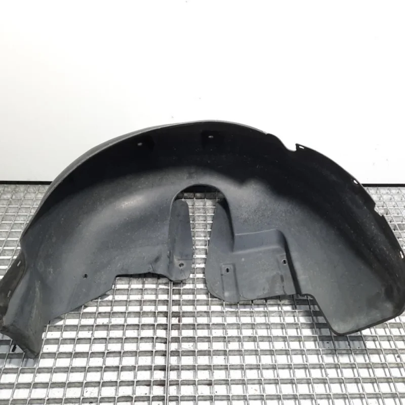 Nu rata Carenaj stanga spate, Vw Passat (3B3) [Fabr 2001-2004](id:425215)