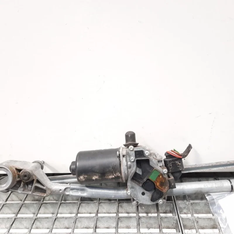 Cumpără acum Motoras stergatoare fata, Mercedes Clasa A (W169) [Fabr 2004-2012] A1698200300 (id:423035)