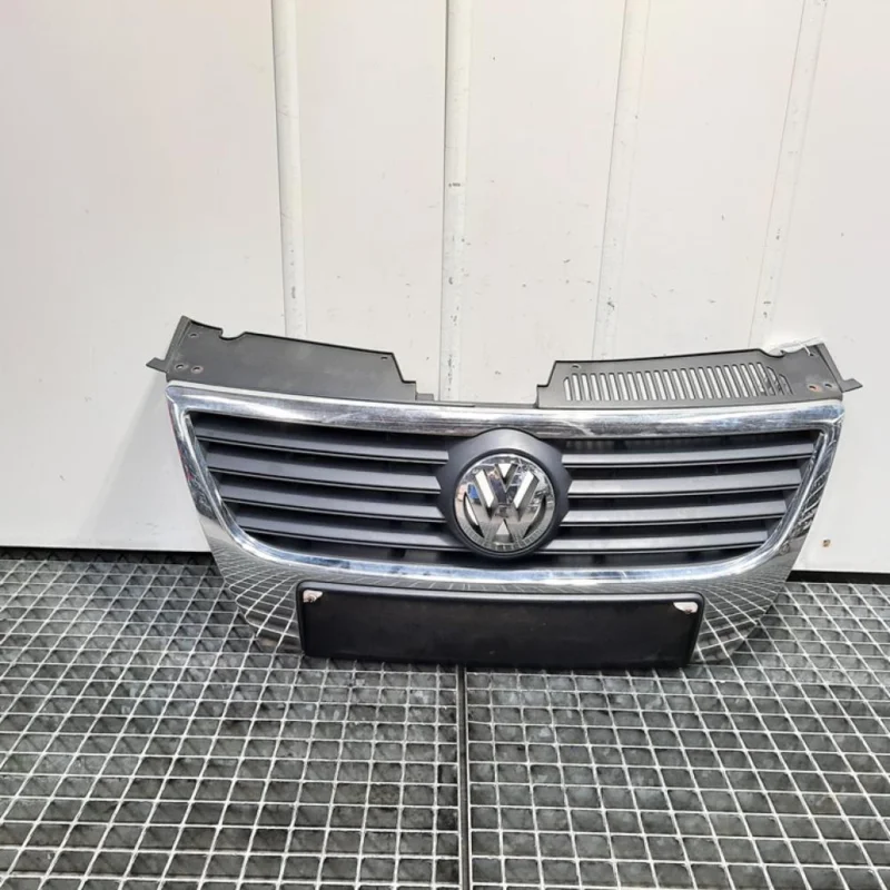 Lichidare de stoc Grila bara fata cu sigla, Vw Passat (3C2) [Fabr 2005-2010] (id:416864)