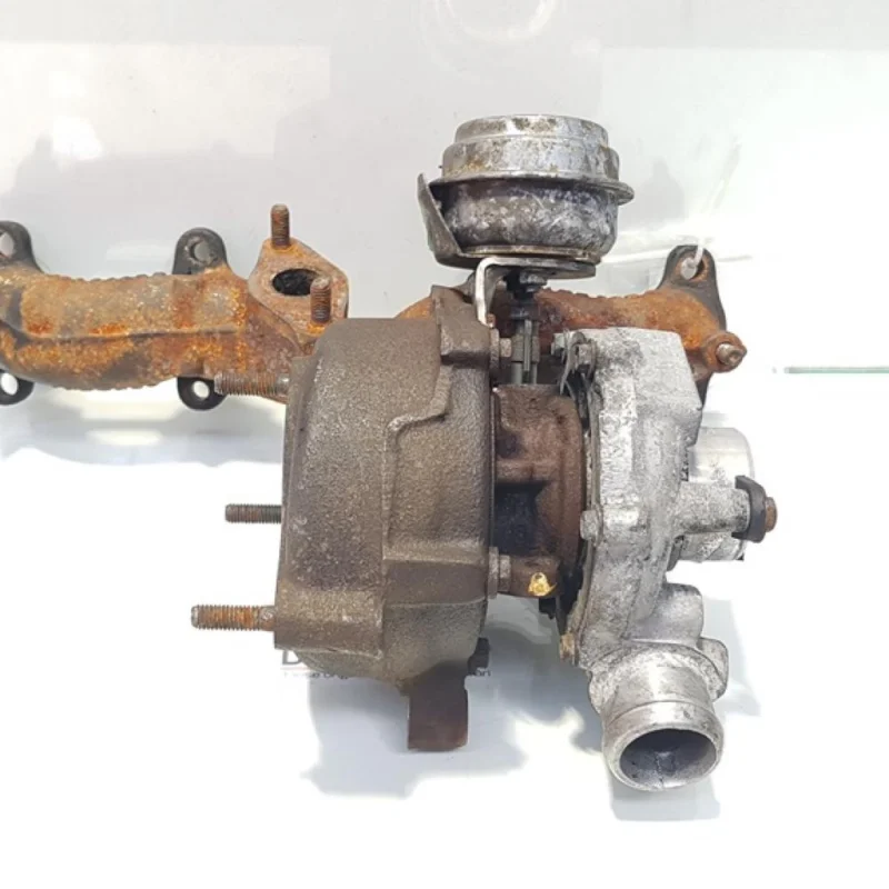 Turbosuflanta, cod 028145702R, Audi A4 (8E2, B6) 1.9 tdi, AVB (id:480429) Reducere