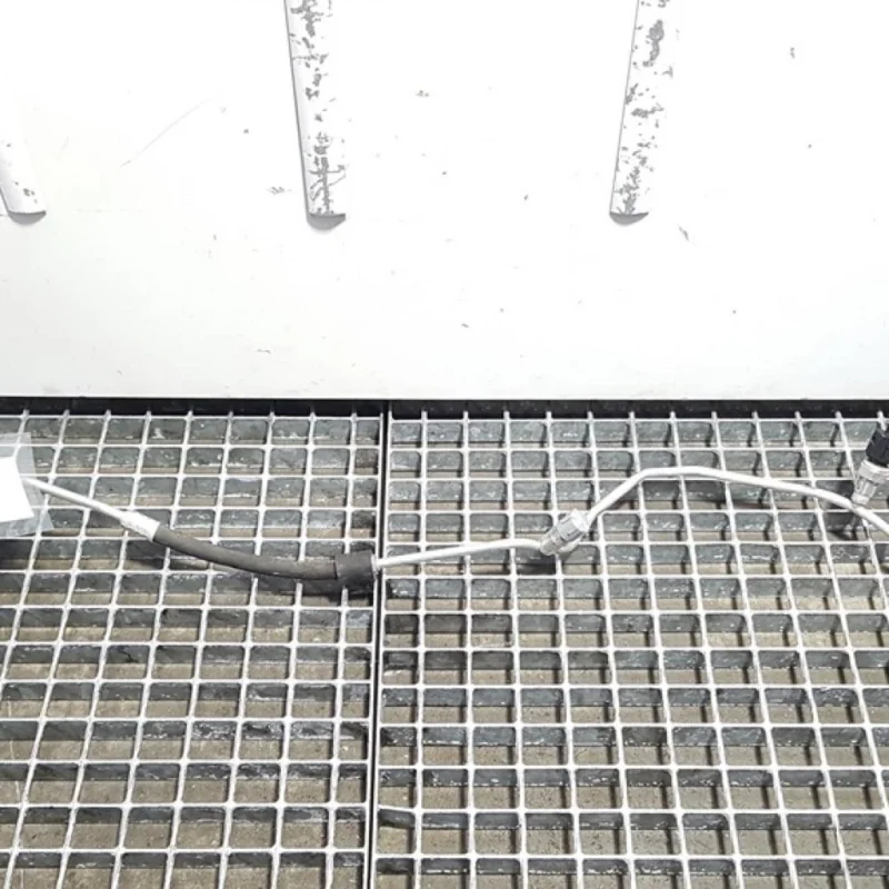 Cumpără online Conducta clima cu senzor, Vw Tiguan II, 5QF816741E (id:393388)