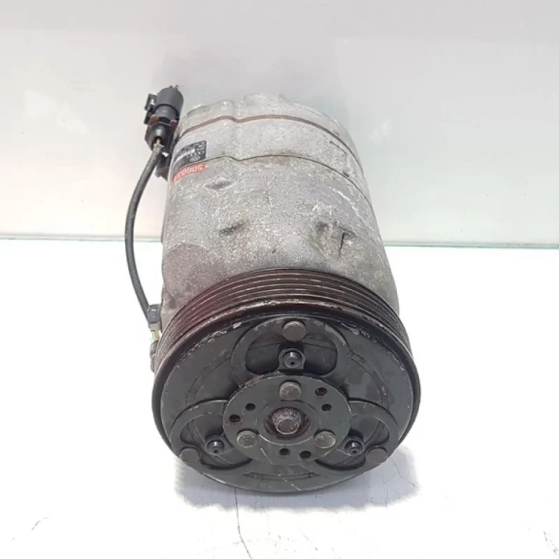 Ofertă Compresor clima Vw Golf 4 (1J1) 1.6 benz, AZD, 1J0820803G (pr:117994)