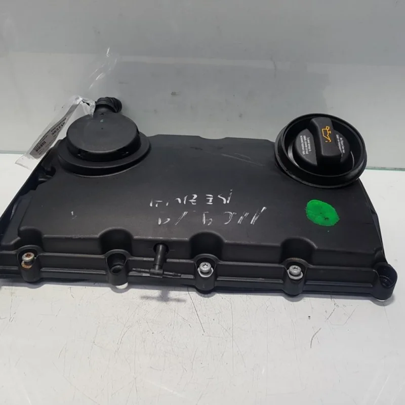 Capac culbutori, cod 03G103475B, Audi A6 (4F2, C6) 2.0 TDI, BRE (id:383719) Ofertă specială