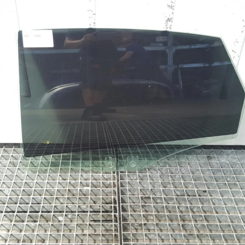 Geam stanga spate, Vw Jetta 3 (1K2)(id:378842) Premium