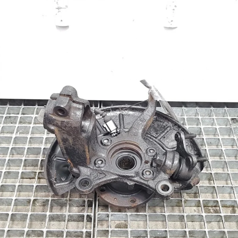 Fuzeta stanga fata, Vw Touran (1T1, 1T2) 1.9 tdi (id:374316) Nu rata