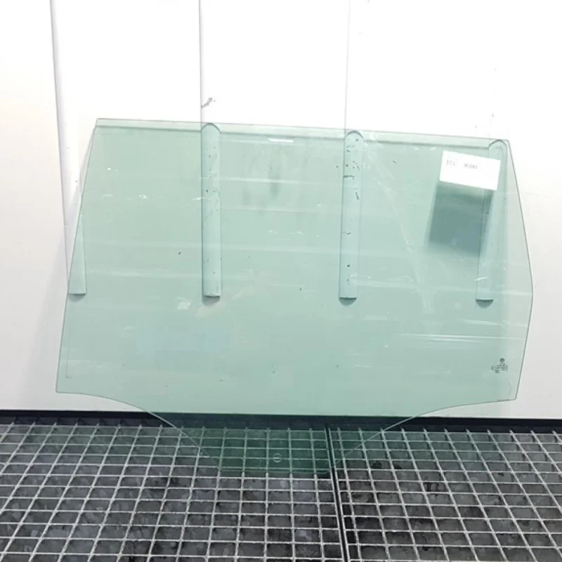 Geam stanga spate, Vw Passat Variant (365) (id:363393) Mai ieftin