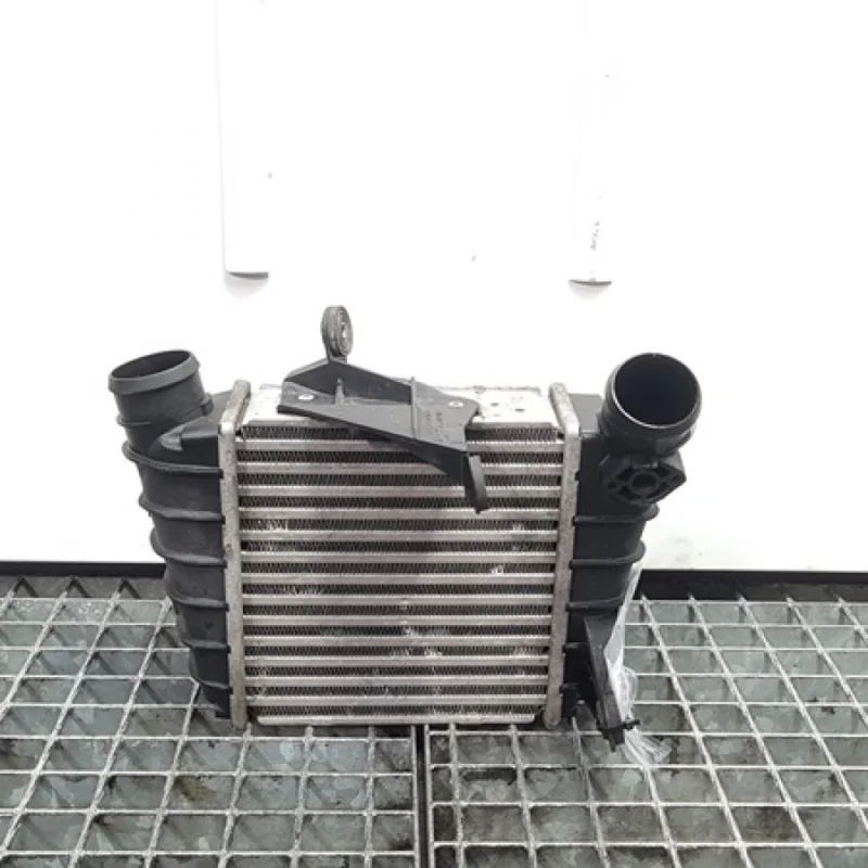 Super ofertă Radiator intercooler, Skoda Fabia 2 Combi (5J) 1.4 tdi, cod 6Q0145804G (id:361963)