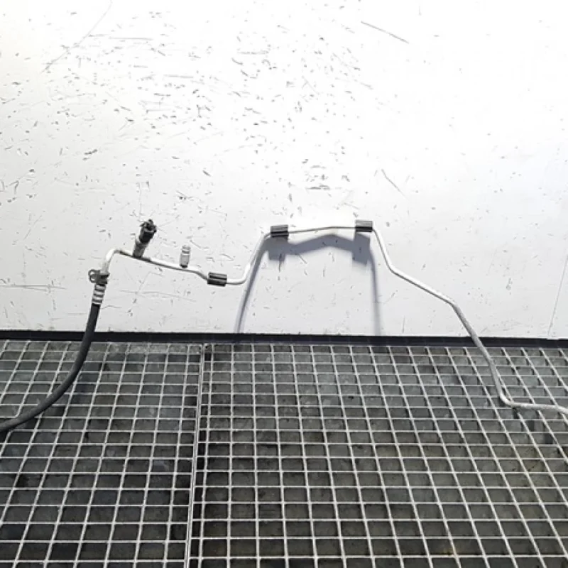 Ofertă Conducta clima cu senzor, Vw Passat Variant (3C5) 2.0 tdi, 3C0820741AJ